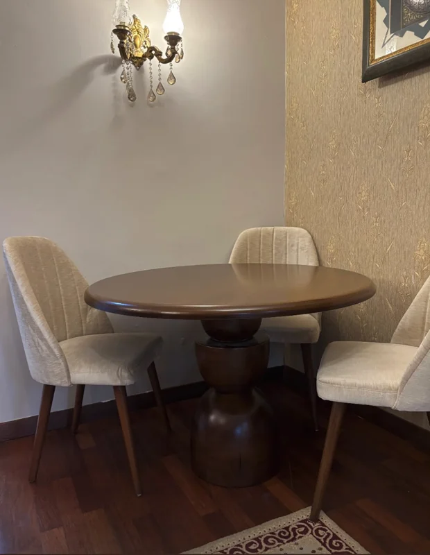 Crea Sandalye ve Küre Ayak Sabit Masa Takımı