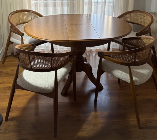 Gazel Model Sandalye Ve Açılabilir Masa